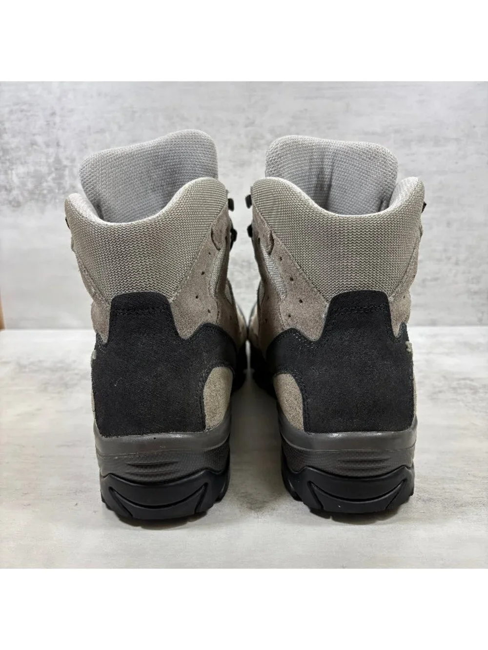 Scarpa Kailish GTX Gore-tex Hiking Boots - Men's Size 10 - Gray Tan